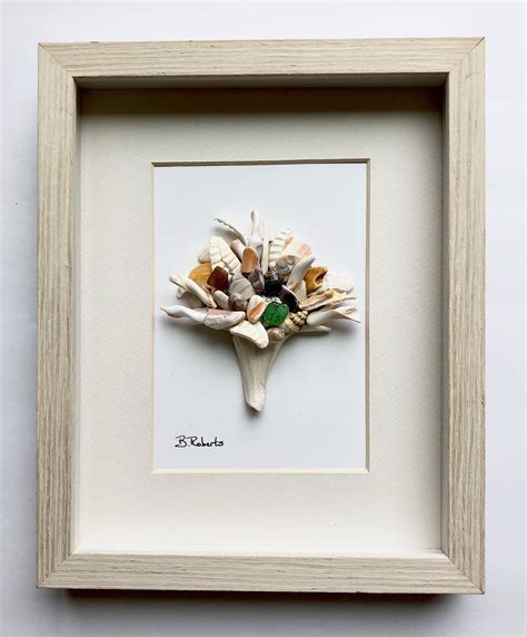 Pin De Tree To Sea Art By Becky En My Shell Art Manualidades Con Cristales De Mar Artesanías