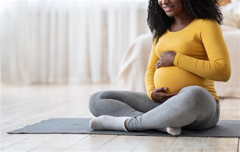 Beneficios Del Yoga En El Embarazo