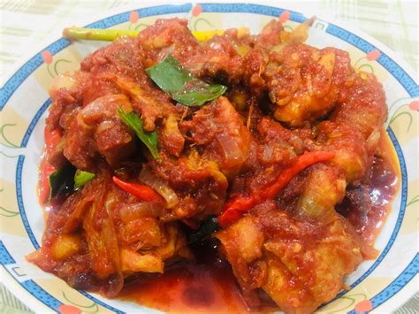 Add 3 tbsp tomato paste, 2 tbsp chili sauce and 120 ml water. Menu Iftar Homemade Ramadhan Day 5 : Ayam Masak Merah ...