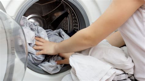 6 Ways Youre Doing Laundry Wrong And What You Should Do Instead Nognog In The City