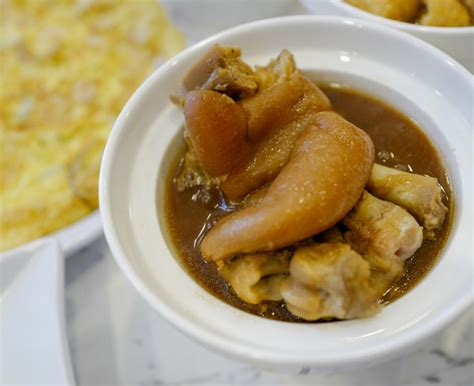 To me, to enjoy a truly satisfying klang bak kut teh, the side condiments are important. Samy & Min Bak Kut Teh @ Pavilion