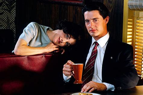 Twin Peaks Guide Characters Episodes Season And More