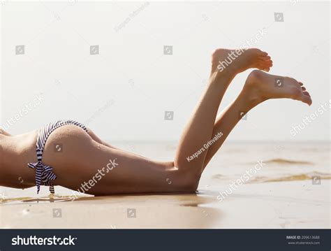 Beautiful Womens Legs On Beach Stock Photo 209613688 Shutterstock