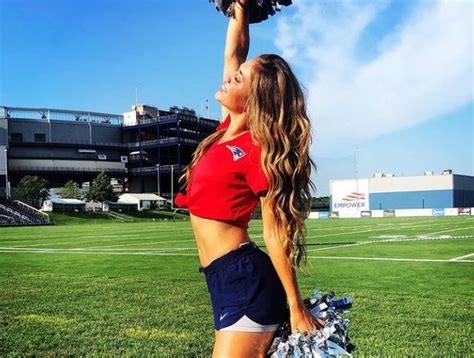 Arsenal And Liverpools Stunning Wags Includes Former Nfl Cheerleader