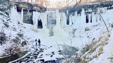 Minnehaha Falls A Frozen Winter Wonderland In Minneapolis Photos