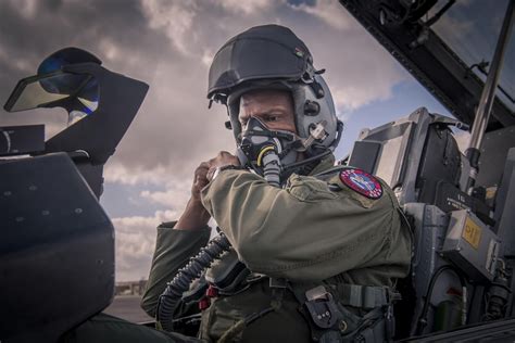 What Actually Happens When Fighter Pilots Take Off Their Masks Sandboxx