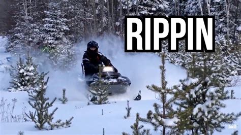 Beater Snowmobiles In Deep Snow Youtube