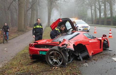 Photos Les Images Du Terrible Accident De Cette Ferrari Enzo à 3