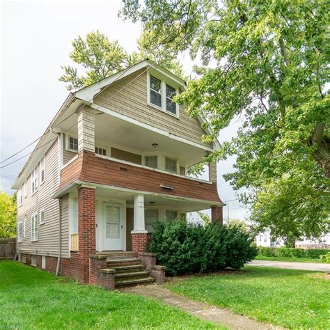 3512 W 100th St Cleveland Oh 44111 Mls 4229145 Redfin