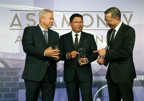 Bank Mandiri Raih Penghargaan Bank Terbaik Di Indonesia