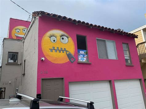 Pink Emoji House Causes Stir In California Beach Town Abc News