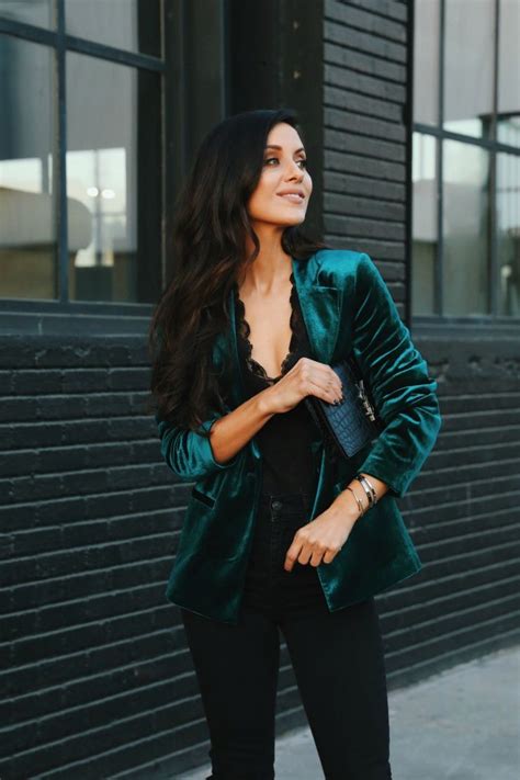 5 Velvet Blazers To Wear This Holiday Season Andee Layne Outfits For Work Clothes Fashion