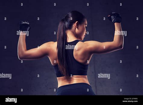Muscles Flexing Hi Res Stock Photography And Images Alamy