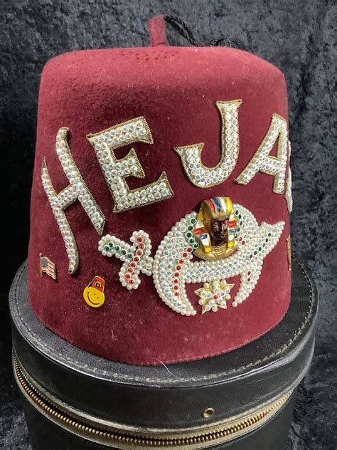 Vintage Shriners Fez Hat Fraternal Masonic Red Fez Gem