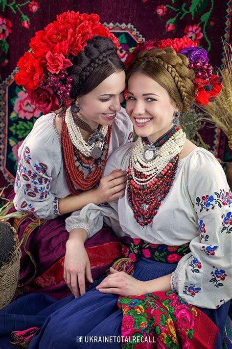 pin by olga kalonova on ukrainian folk fashion folk fashion ukrainian women traditional fashion