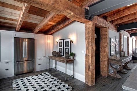 Luxury Canadian Home Reveals Splendid Rustic Modern