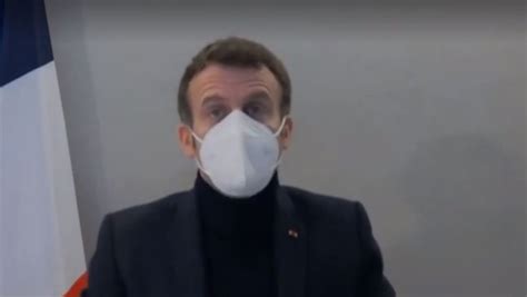 Abbigliamento tecnico sportivo per uomo, donna e bambino. Les premières images d'Emmanuel Macron après l'annonce de ...