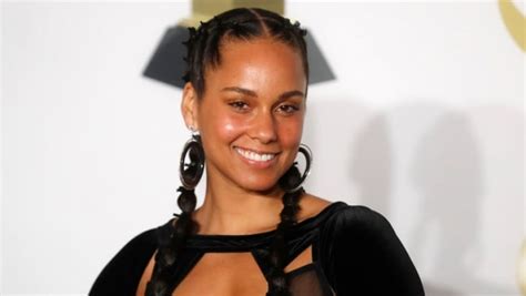 Alicia Keys Makes Black Girl Magic As The First Woman To Host The