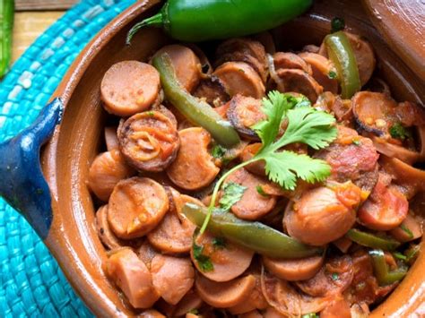 Salchichas doraditas con VINO TINTO y tocino la botana del año