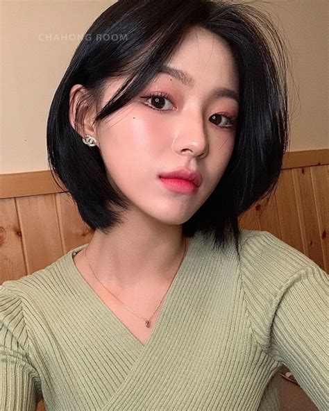 Pin by 龍德軒 ART 詹一君 Zhan Yi J on Asian beauty Asian short hair Really short hair Kpop short hair
