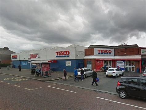 2000 Tesco Workers Could Lose Their Jobs Daily Mail Online