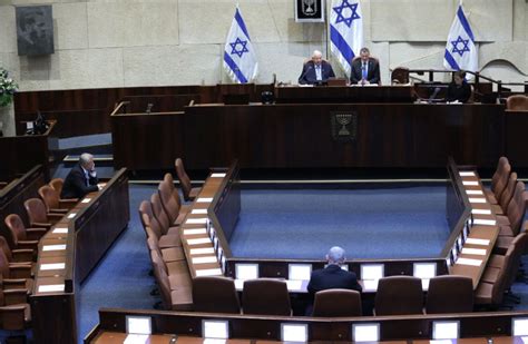 Knesset Health Officials Battle Over Who Can Be In The Committee Room