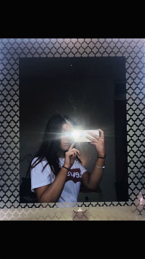 Pin By Elisha Secker On Meee X In Mirror Selfie Scenes Mirror
