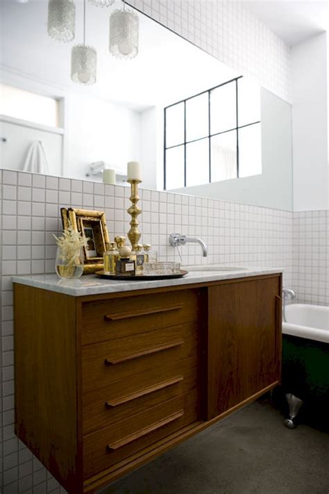 Crisp white mid century eclectic bathroom seems to be crisp as well as elegant looking washroom and this also seems to be very luxurious. 29+ Amazing Modern Mid Century Bathroom Remodel Ideas ...