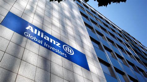 Choose one as per your financial needs and enjoy the services and rewards offered. Enzo Corsello nuovo Country Head per l'Italia di Allianz ...