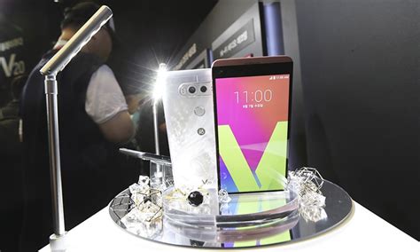 Lg Unveils V20 The First Phone To Ship With New Android Nougat Os