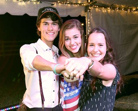 Sadie Robertson Is So Excited About Brother John Luke S Engagement To Her Best Friend Can