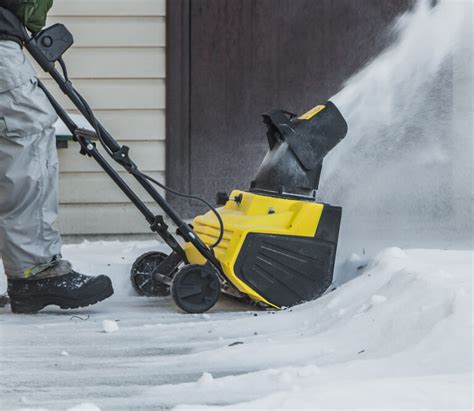 Best Electric Snow Blowers 2022 Clear Any Driveway Tool Digest