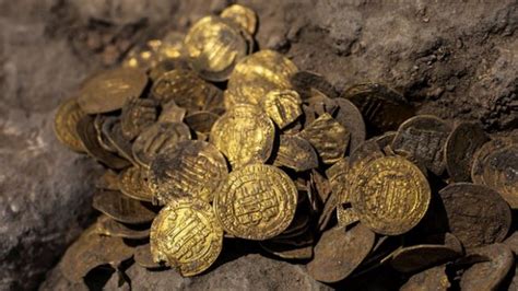 Ancient Artifacts Gold Coin Hoard Found In Israel