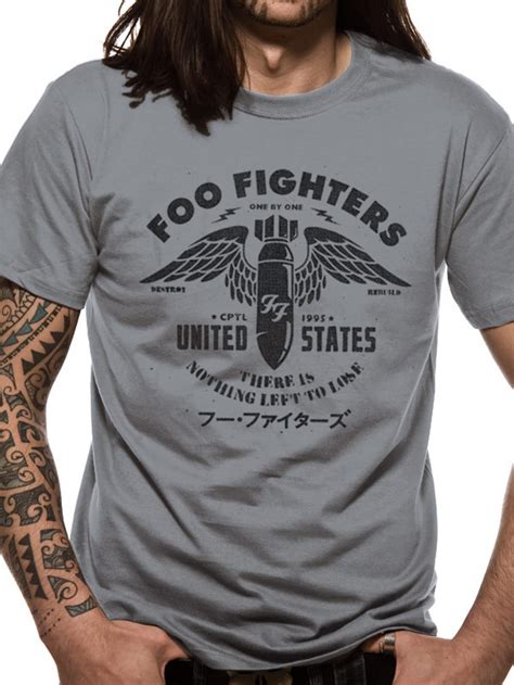 I don't wanna be king i just wanna sing a love song pretend there's nothing wrong you can sing along with me i don't wanna be queen just try. Foo Fighters (There is Nothing Left To Lose) T-shirt | TM Shop