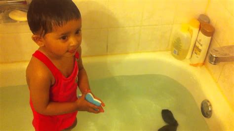 Baby Playing And Singing In The Bath Tub YouTube