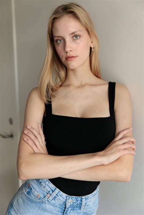 Lola Corfixen Unique Models