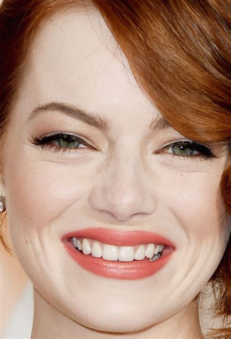 Close Up Of Emma Stone At The 2015 Oscars Fiery Redhead Natural