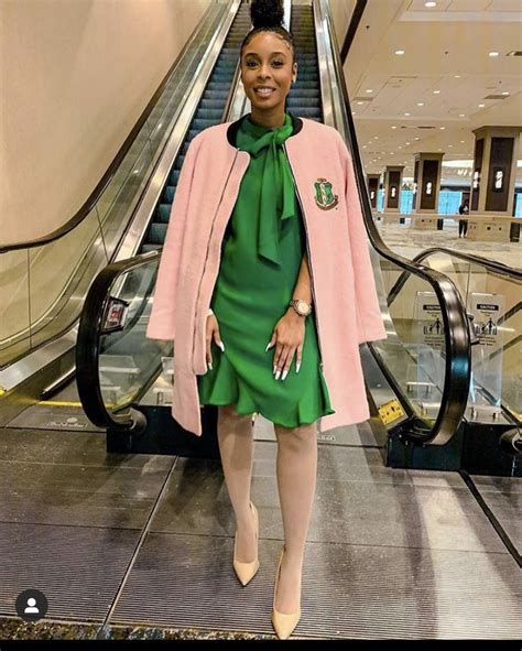 Pin By Brint Martin On Alpha Kappa Alpha Style Ideas Sorority Outfits