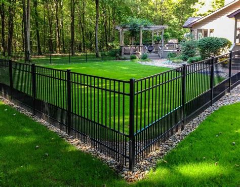 How To Keep Dogs In Backyard Without Fence
