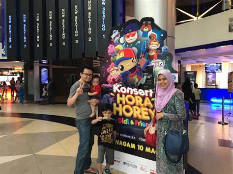 Siapa yang rindu nak tengok konsert hora horey? Bila Haziq Umur Setahun Masuk Panggung Wayang Layan Didi ...