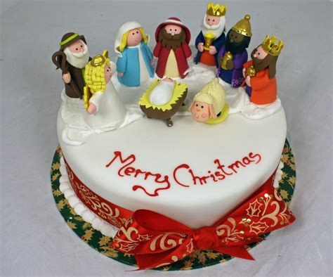 It was a little warm that day. Christmas Cakes - Decoration Ideas | Little Birthday Cakes