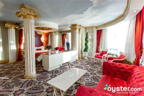 Fantasyland Hotel And Resort The Hollywood Themed Room At The