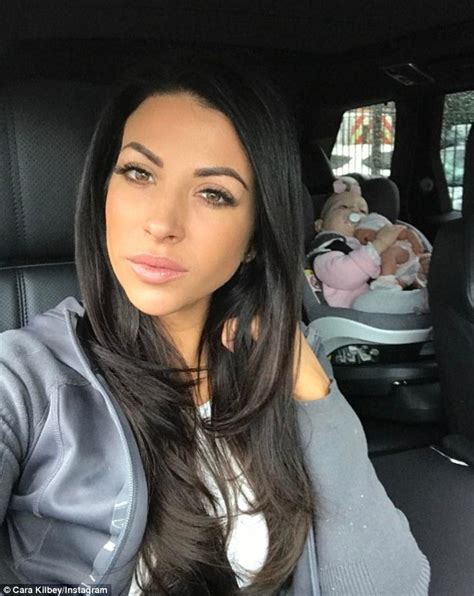 Cara Kilbey Poses For Selfie With Daughter Penelope Blu Daily Mail Online