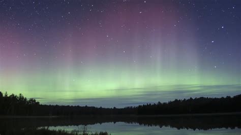 Stunning Northern Lights Over Wisconsin Lake Youtube