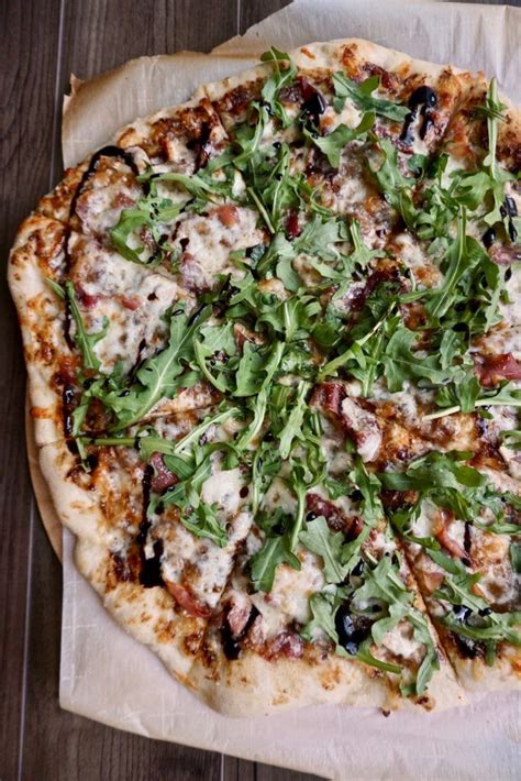 Fig Jam Prosciutto And Arugula Pizza A Hint Of Honey Fig Pizza
