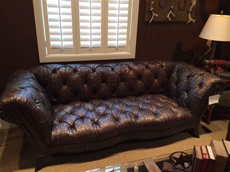 This cover measures 46 x 108 x 36 and comes with purple binding trim for easy moving. Monster Croc #embossedleather #barbarossaleather #leather ...