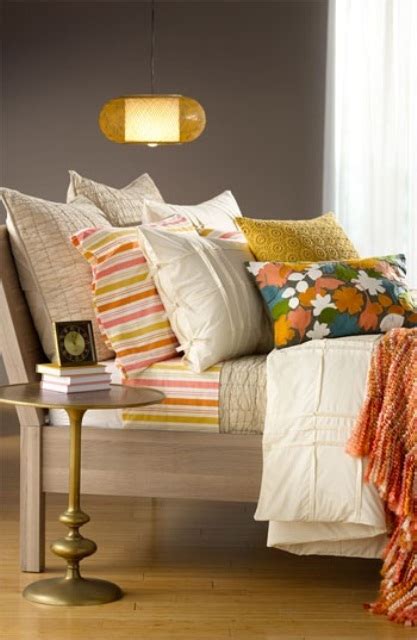44 Wonderful Spring Inspired Bedroom Decorating Ideas