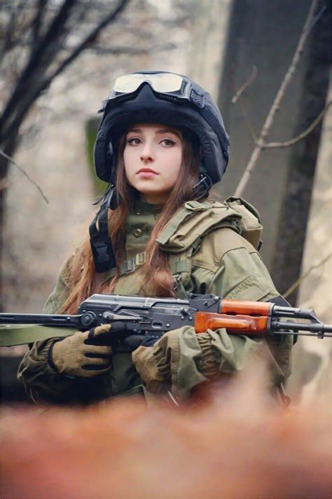 Imagem Relacionada Mulheres Militares Menina Com Armas Mulher Guerreira