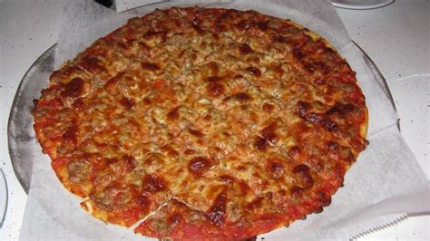 True Chicago Style Pizza Thin Crust Tavern Cut From Nick And Vitos