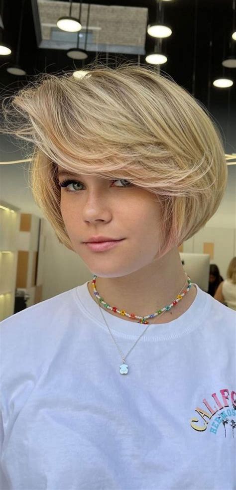 50 Best Short Hair With Bangs Blonde Bob With Side Swept Bangs